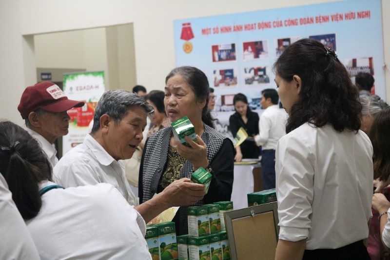 DK Pharma phòng, điều trị bệnh tại câu lạc bộ đái tháo đường Bệnh viện Thanh Nhàn và Bệnh viện Hữu Nghị