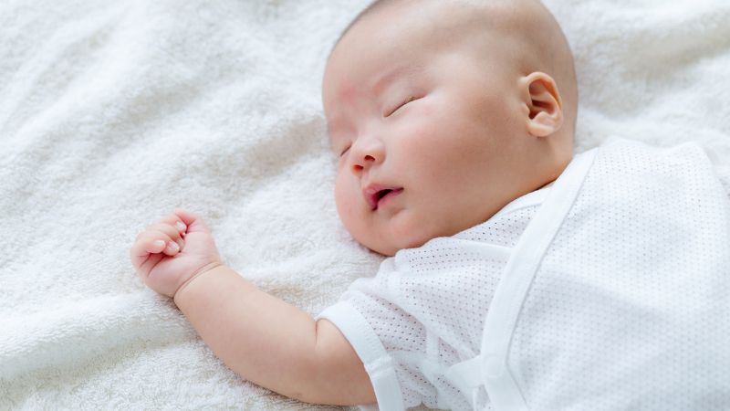 Cách làm giảm nghẹt mũi khi trẻ ngủ